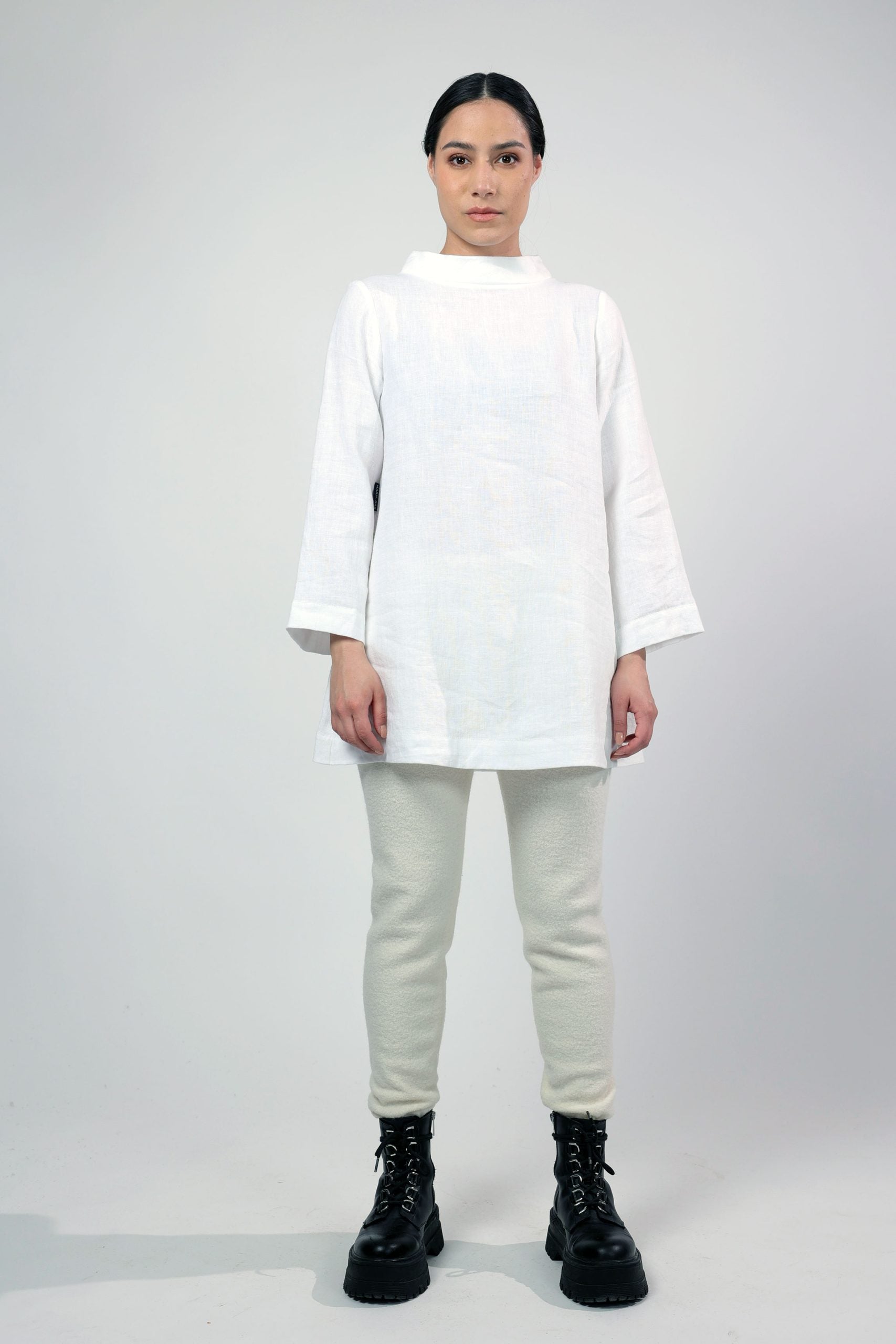 HETA, Tunic in Thin Linen image 1
