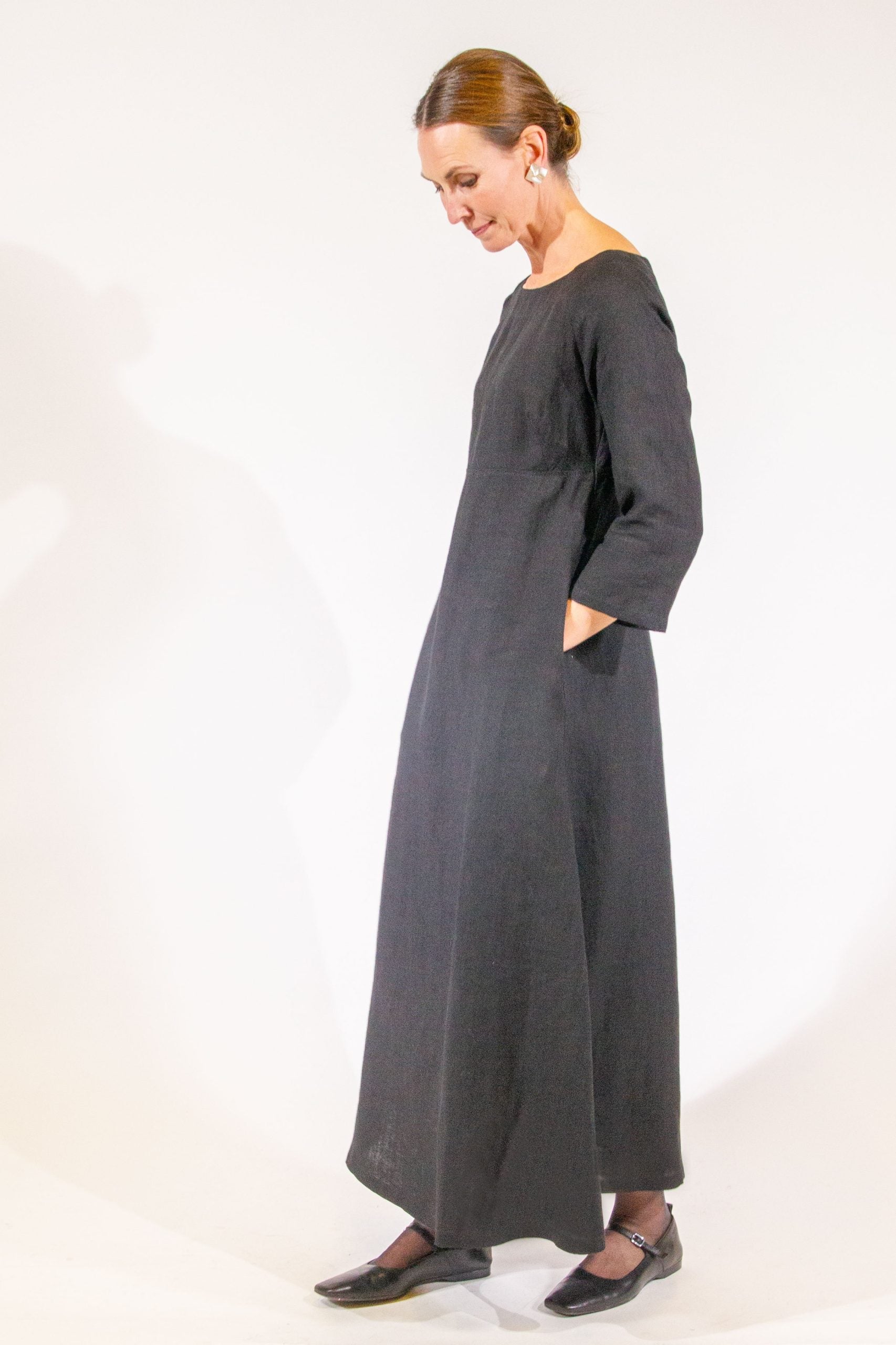ELIZA, Dress in Thin Linen image 3