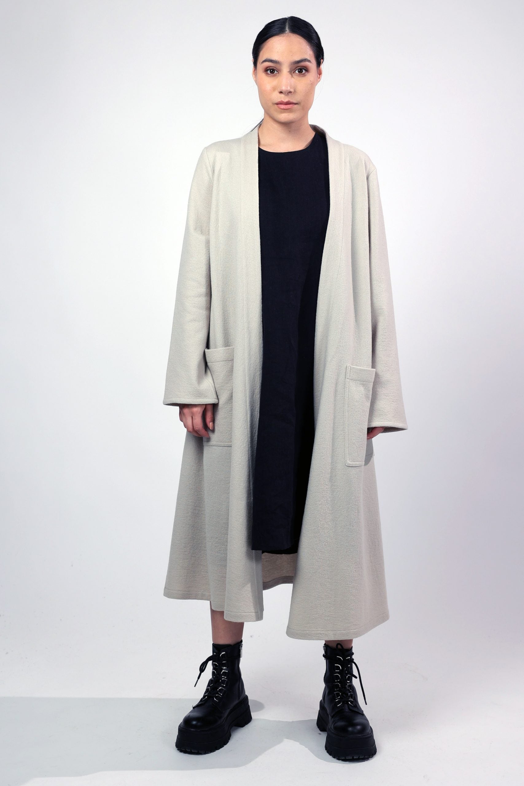 NANNA, Cardigan in Boiled Wool Fine image 3