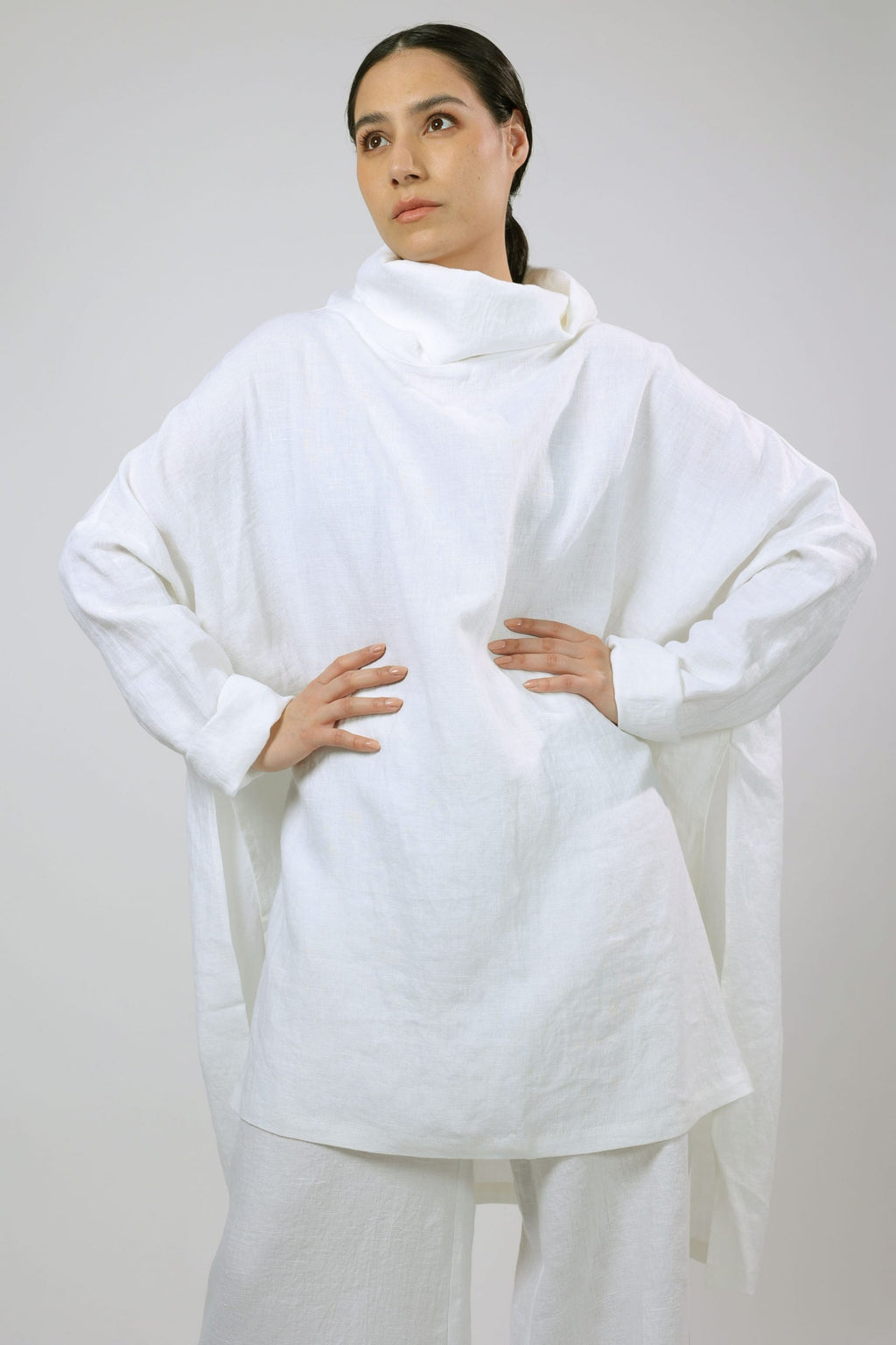 GRACE, Tunic in Thin Linen image 0