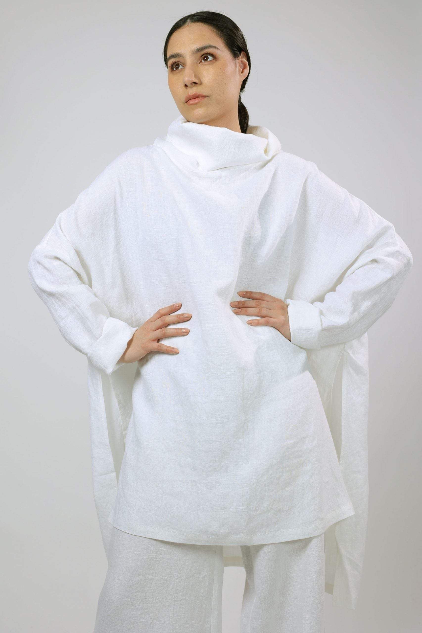 GRACE, Tunic in Thin Linen image 0