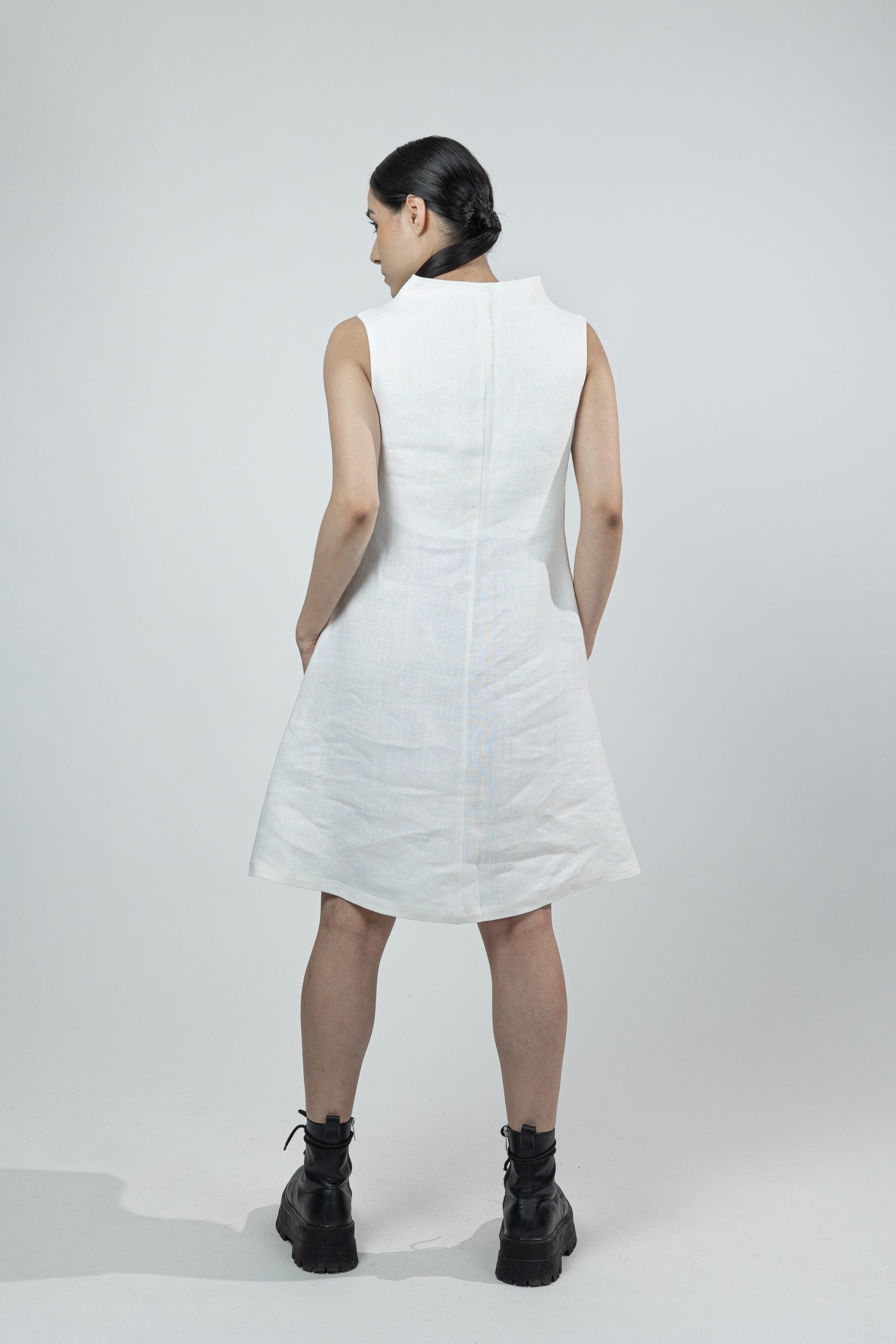 LOTTA, Dress in Thin Linen image 1