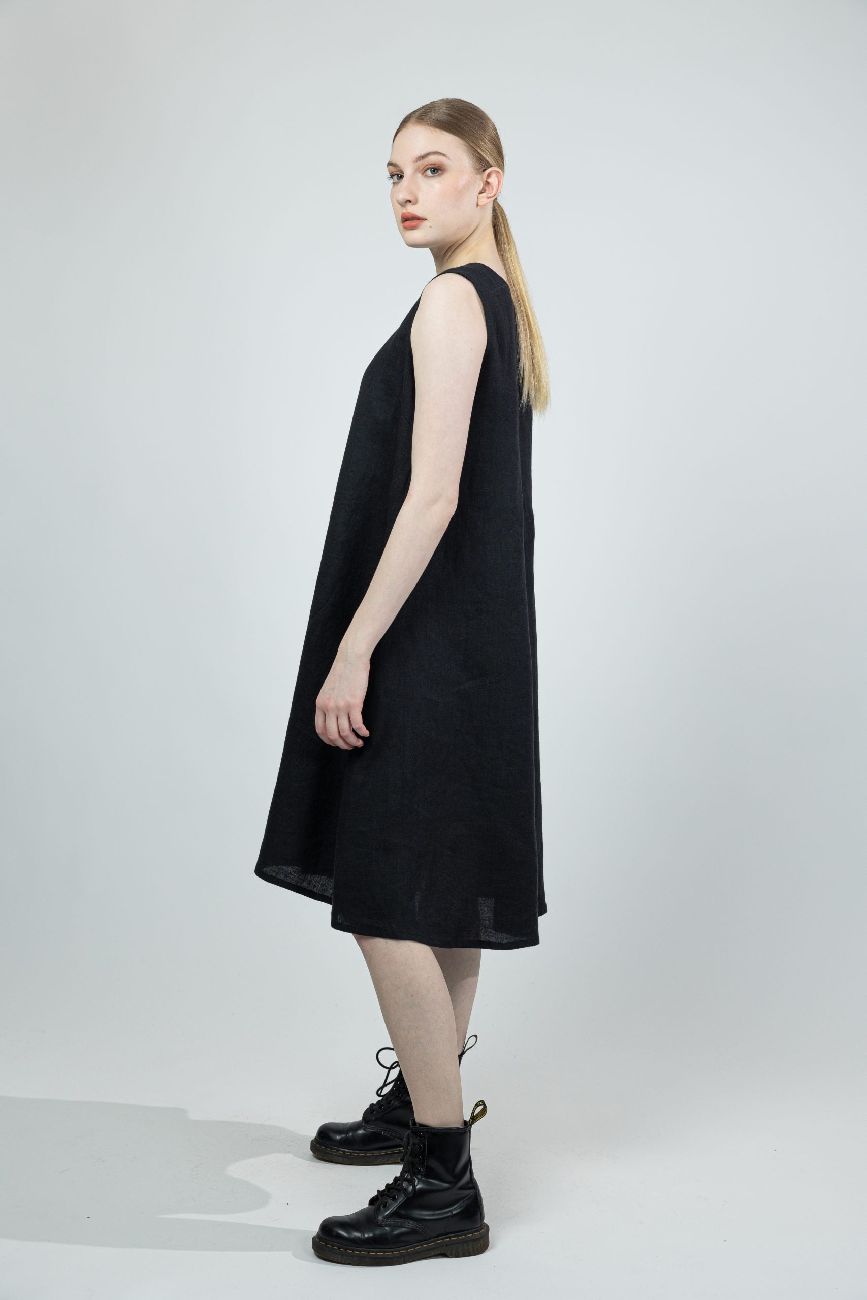 MILLA, Dress in Thin Linen image 5