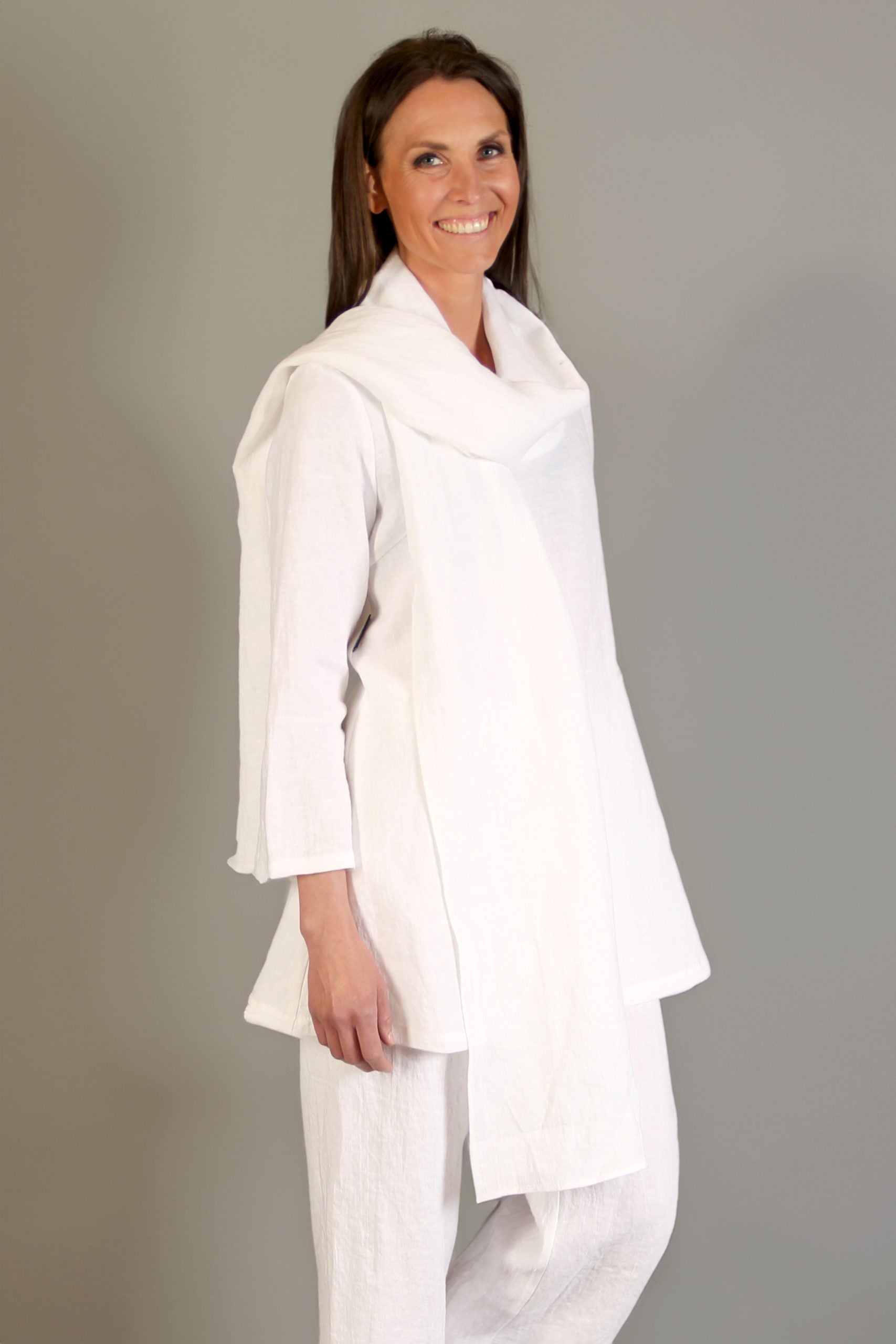 HEDVIG, Scarf in Thin Linen image 2