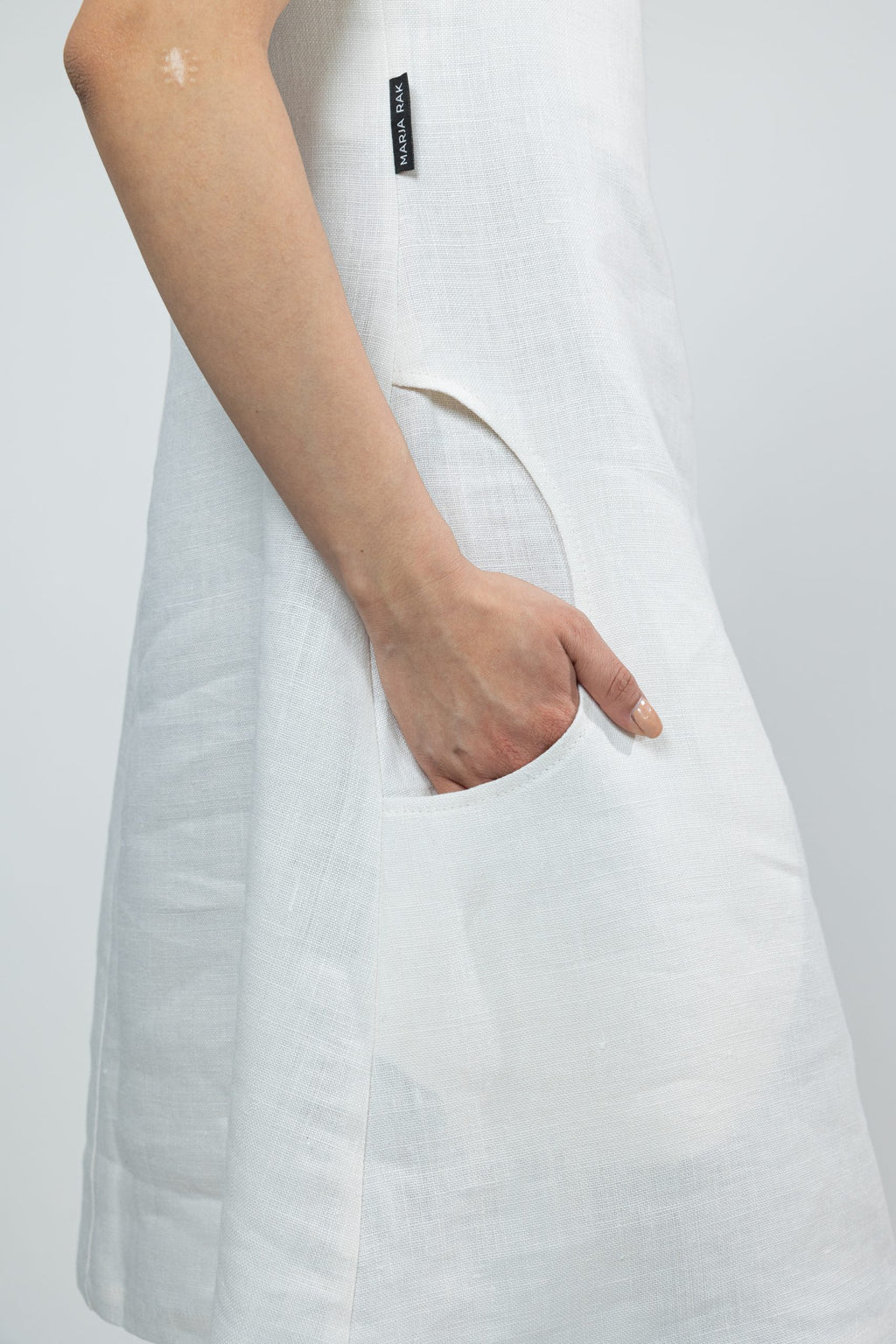 LOTTA, Dress in Thin Linen image 2