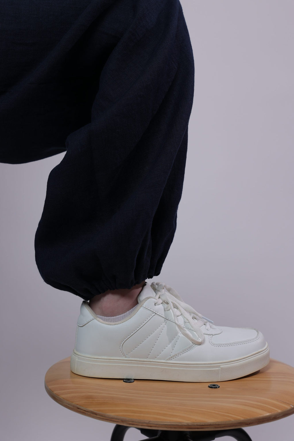 ALI, Trousers in Thin Linen image 1