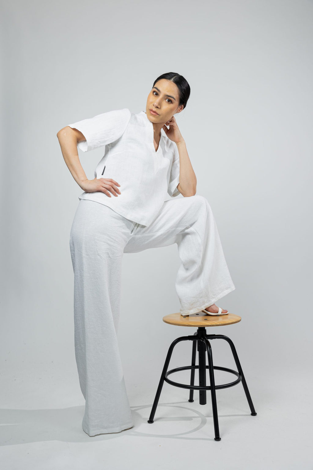 SENJA, Trousers in Thin Linen image 3