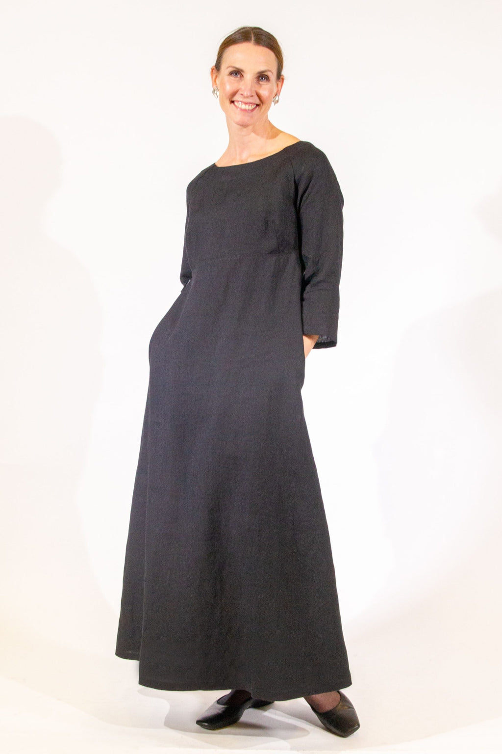 ELIZA, Dress in Thin Linen image 1