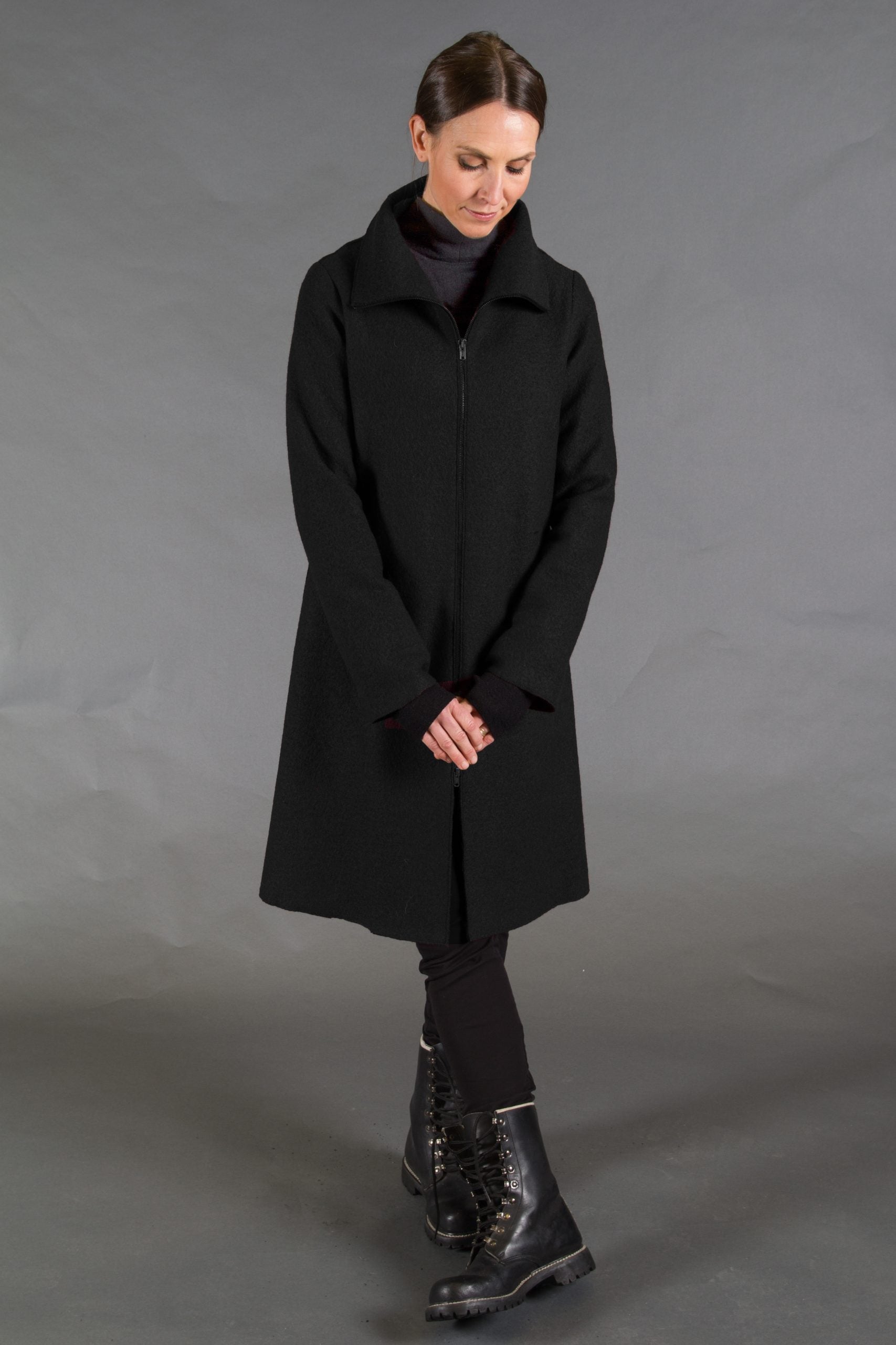 ROKI, Coat in Boiled Wool image 5