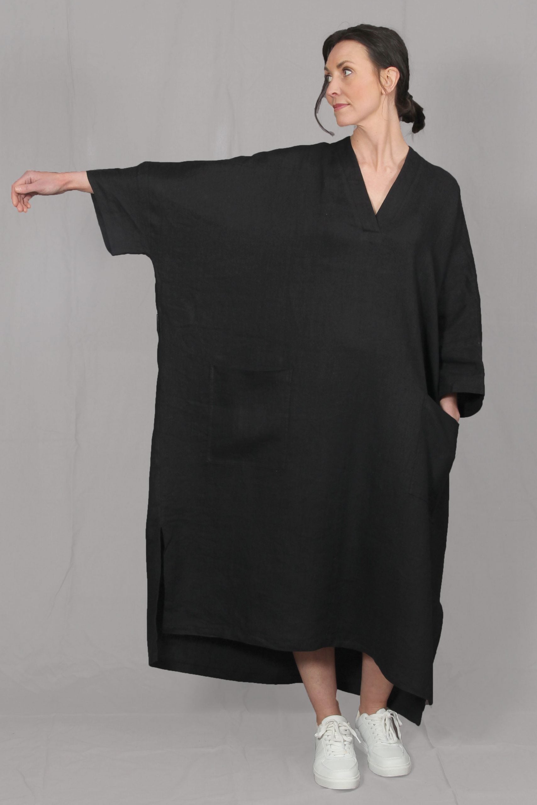 KIIRA, Tunic in Thin Linen image 2