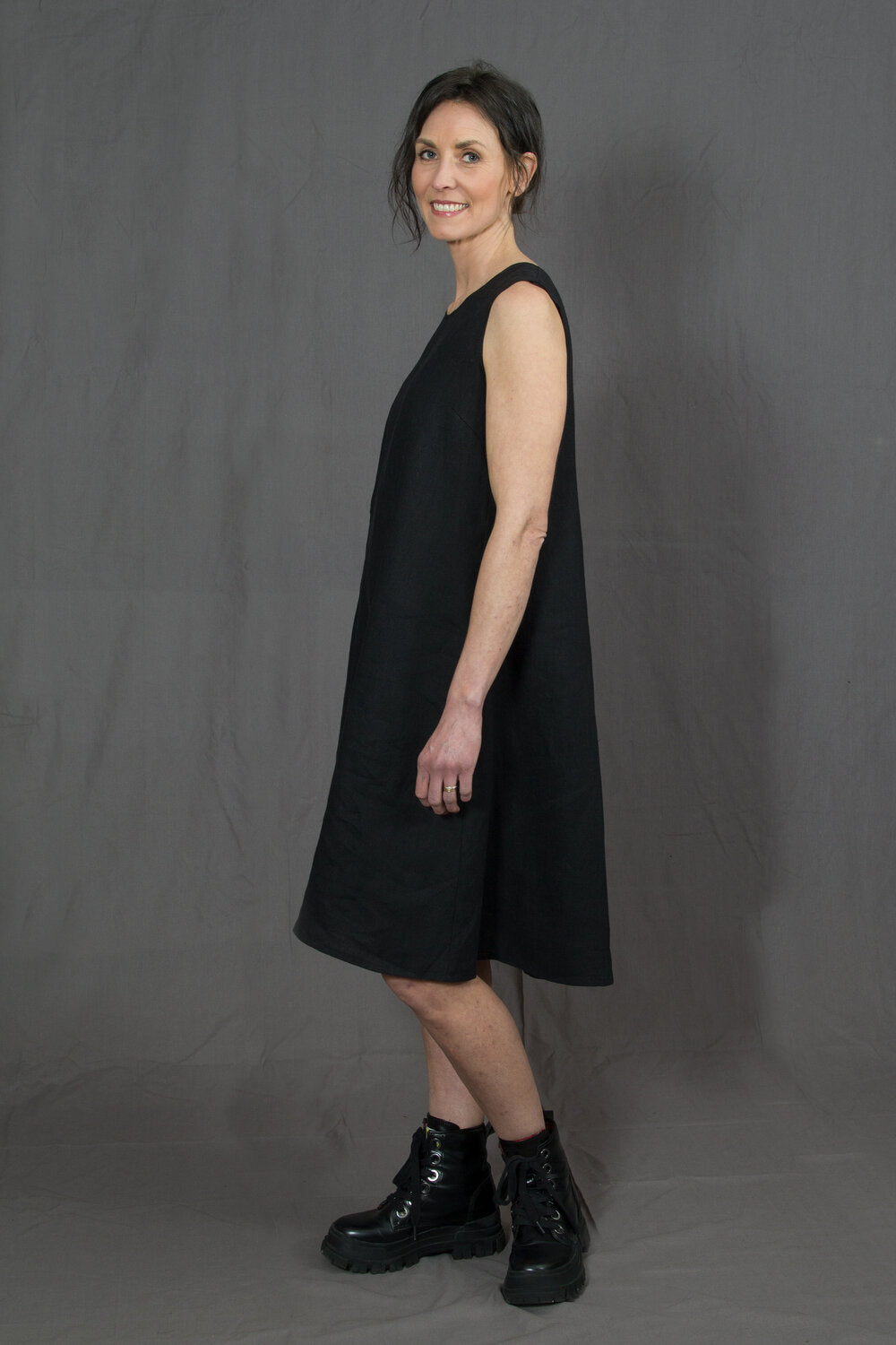 MILLA, Dress in Thin Linen image 2