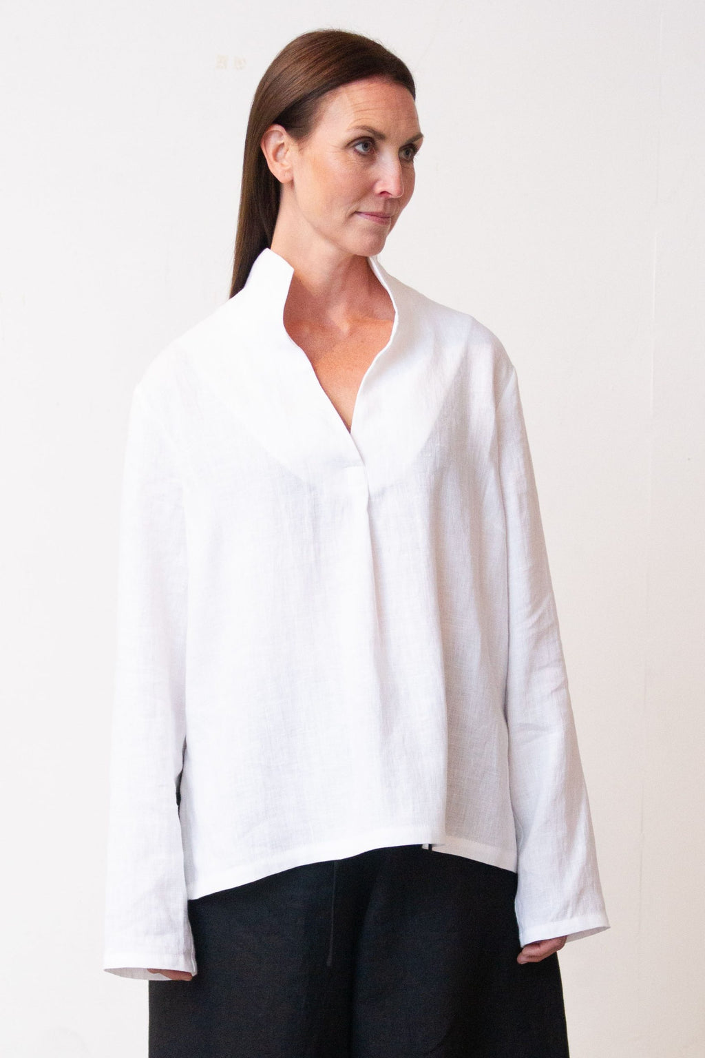 EMMA, Top in Thin Linen image 2