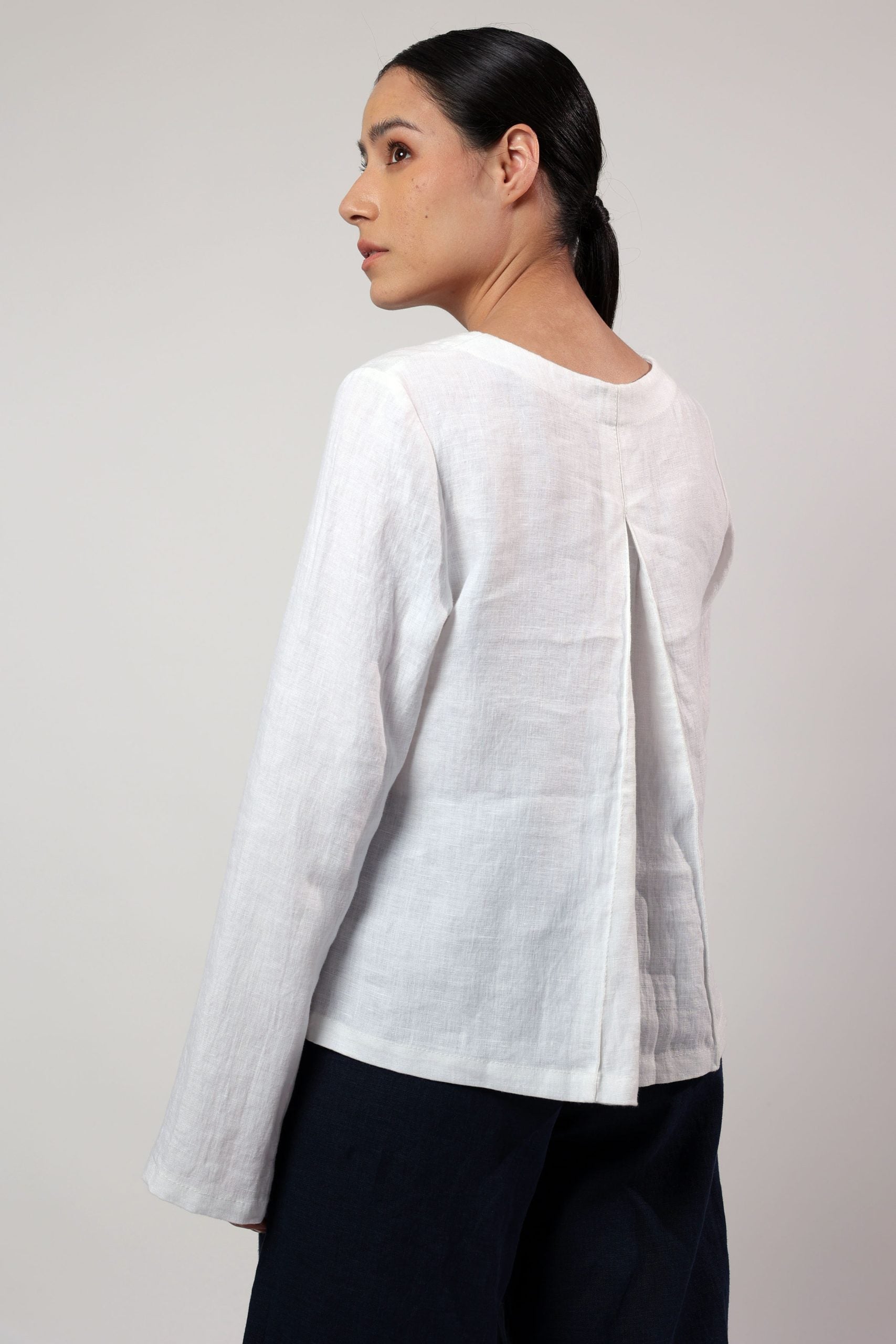 WILMA, Top in Thin Linen image 0