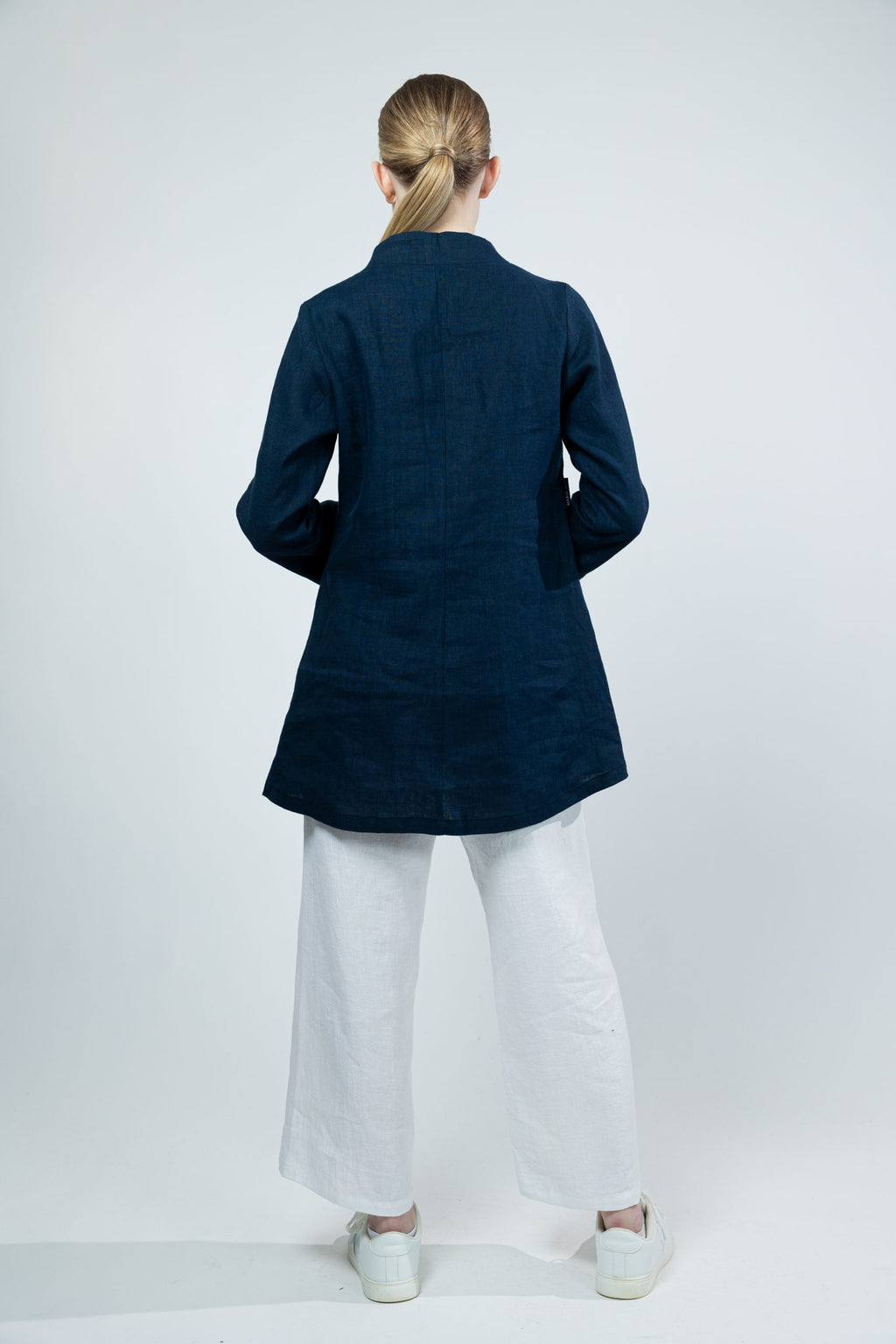 MIRIAM, Tunic in Thin Linen image 2