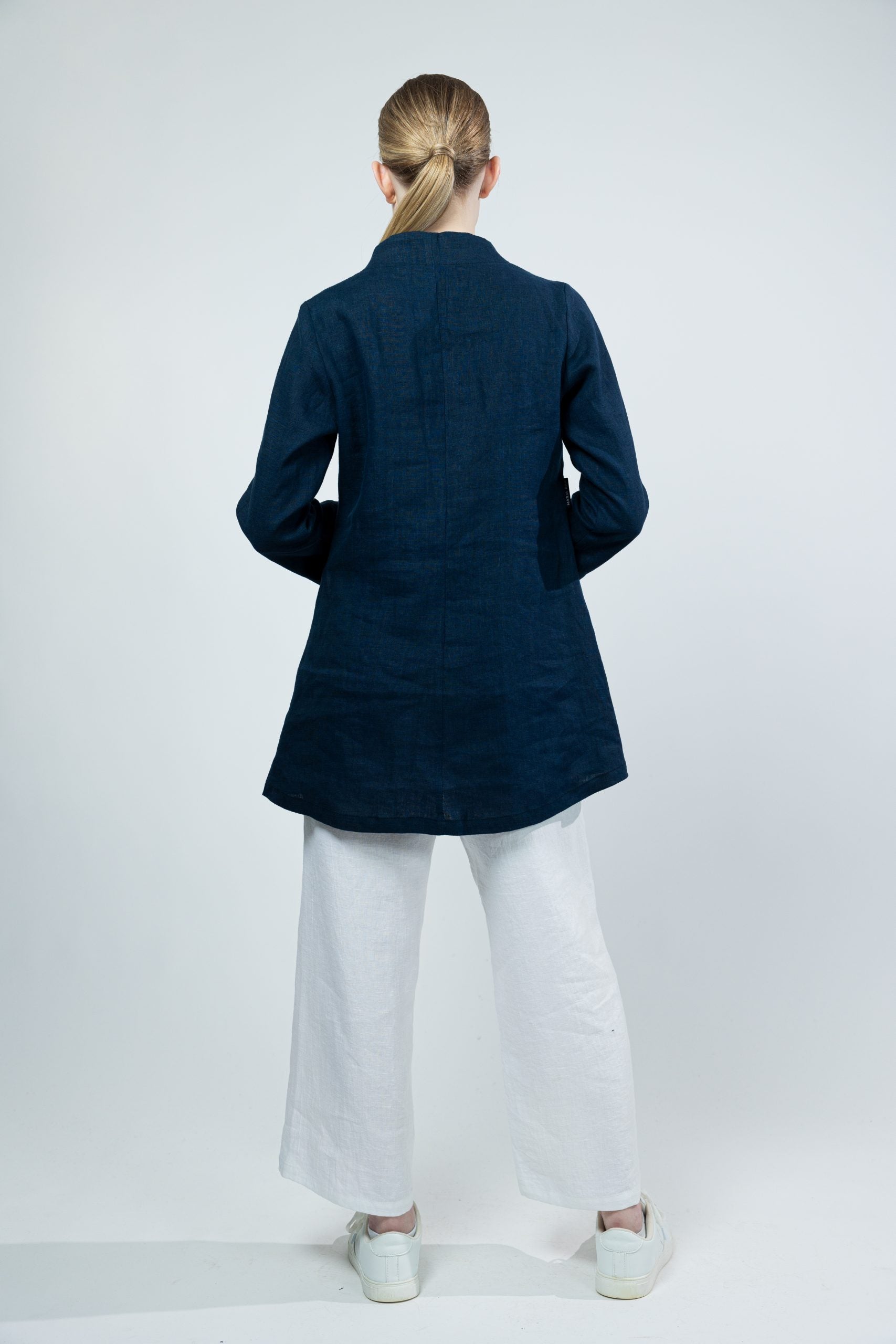 MIRIAM, Tunic in Thin Linen image 2