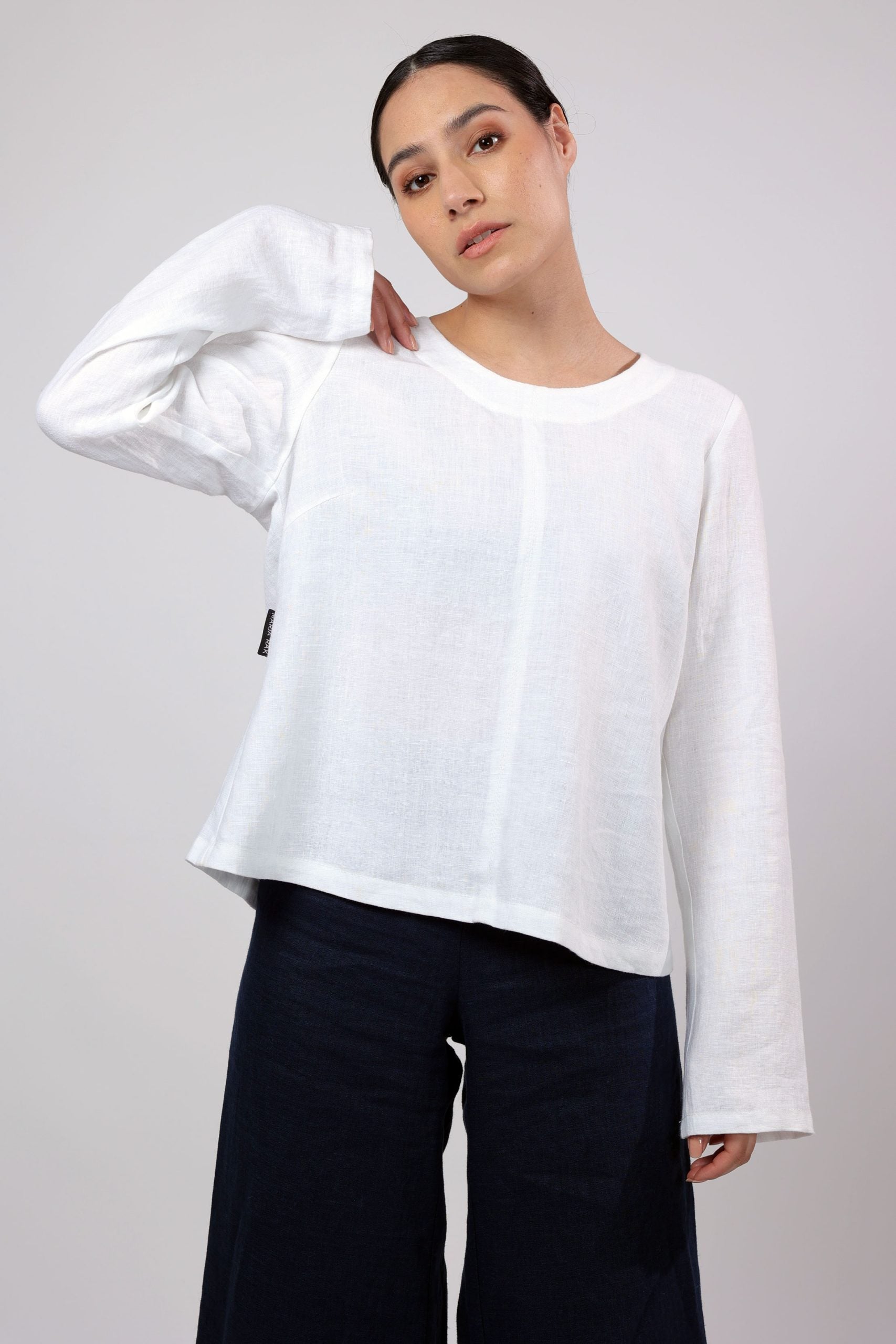 WILMA, Top in Thin Linen image 2