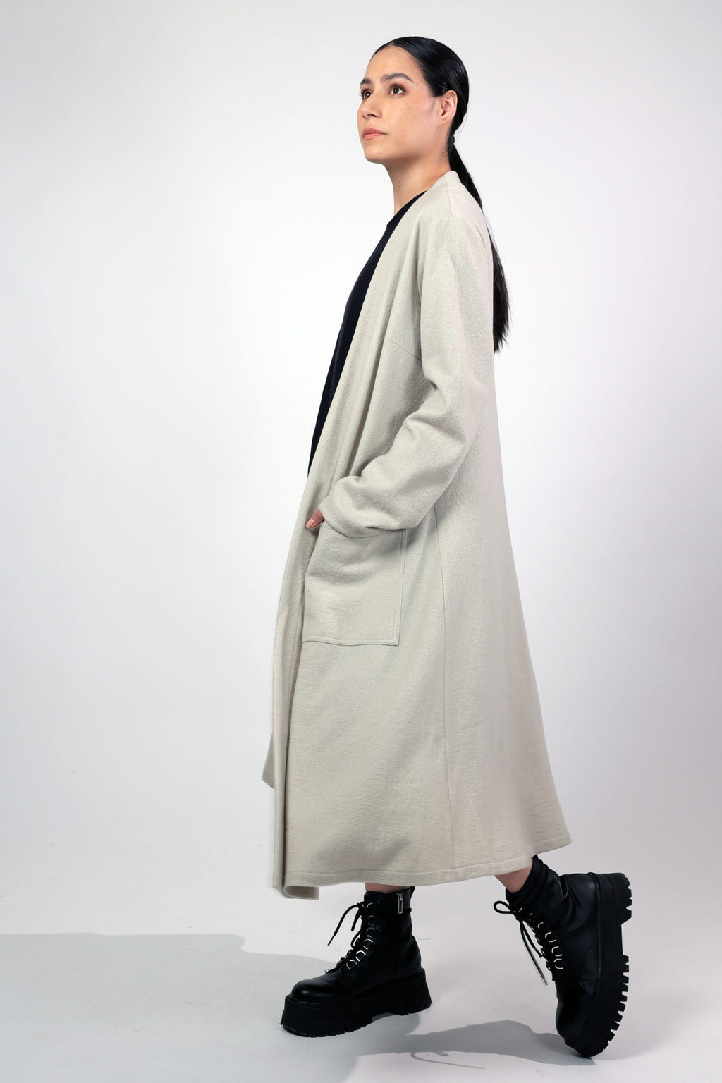 NANNA, Cardigan in Boiled Wool Fine image 4