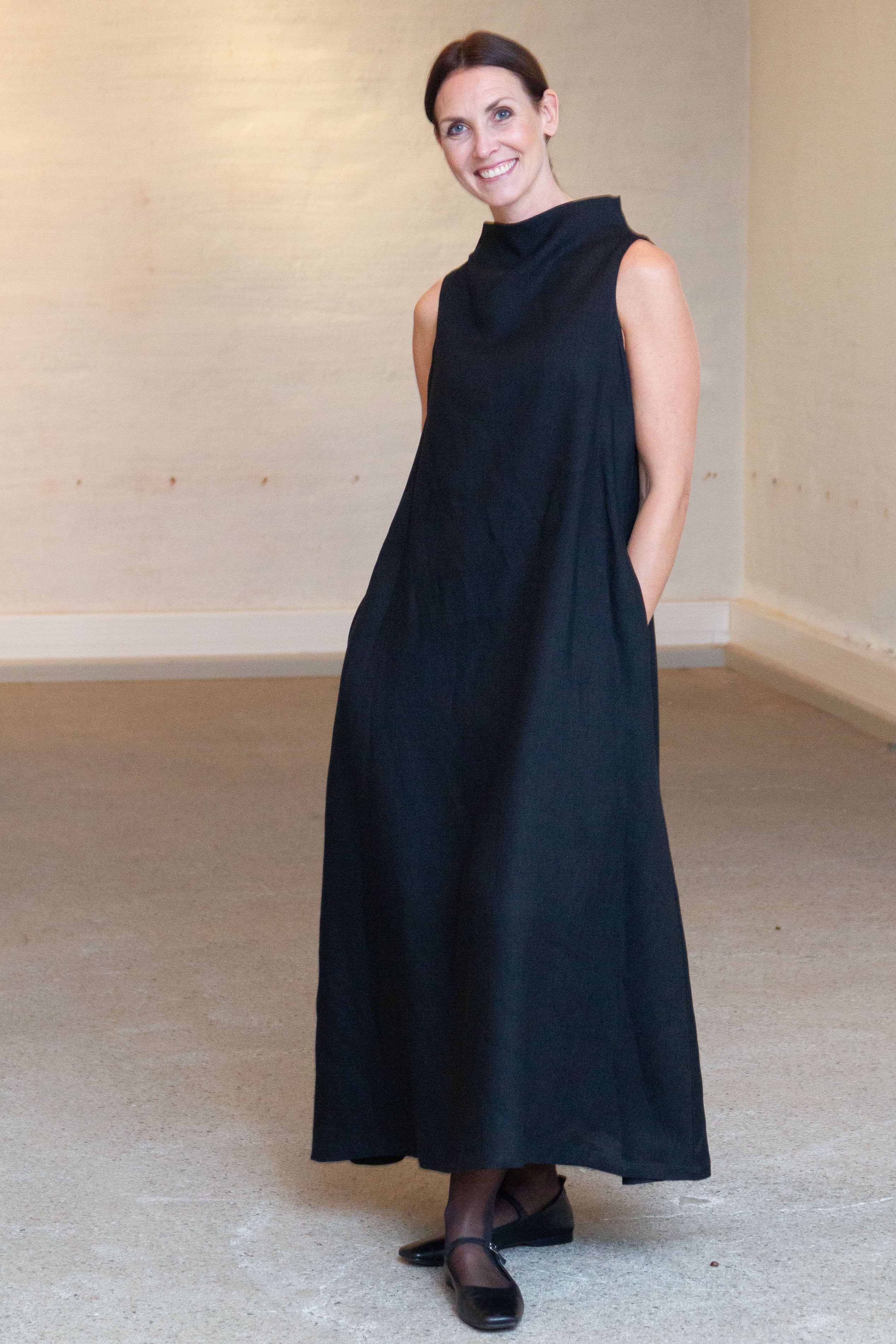 ISADORA, Dress in Thin Linen