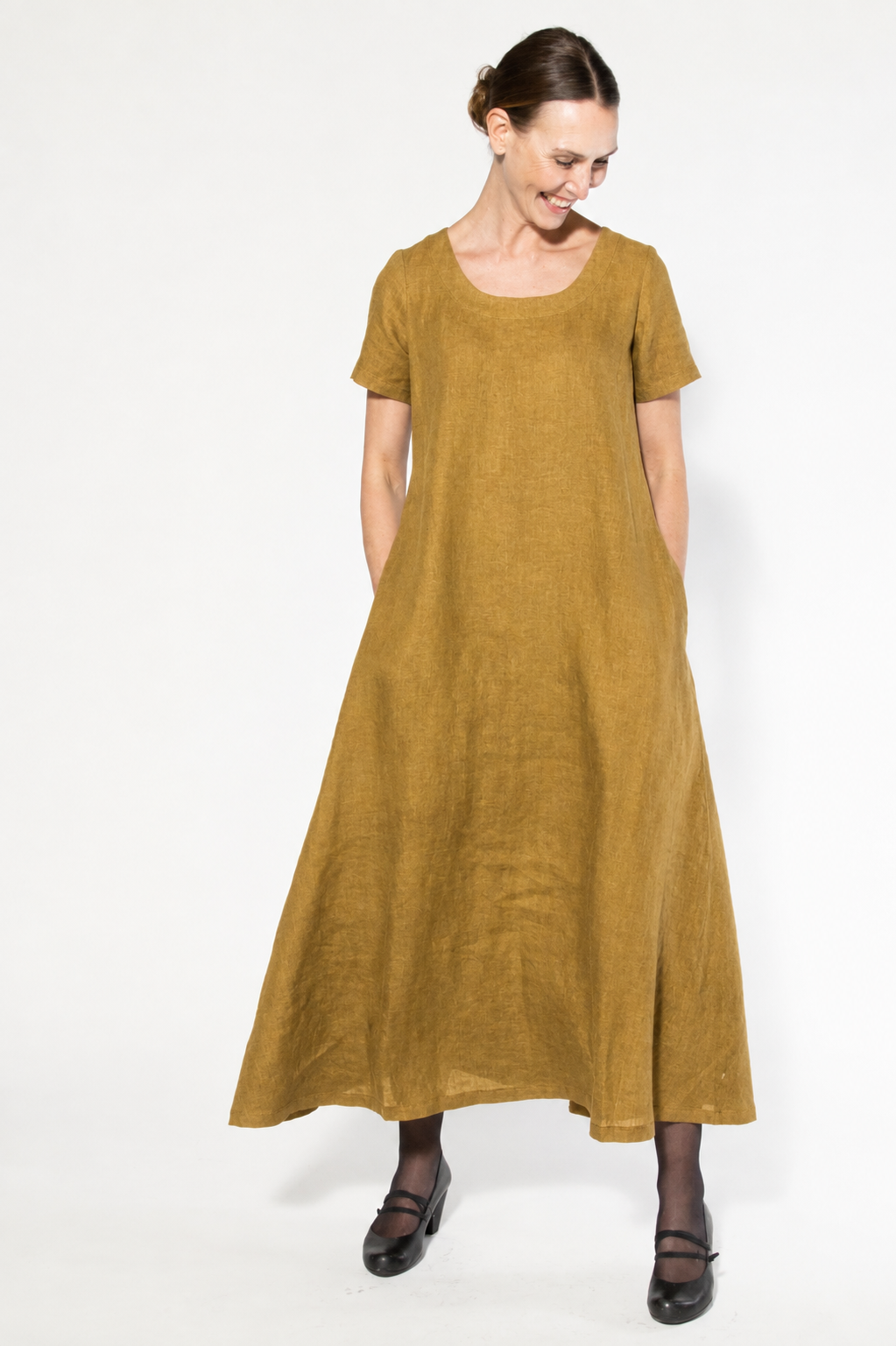 LEONA, Dress in Thin Linen