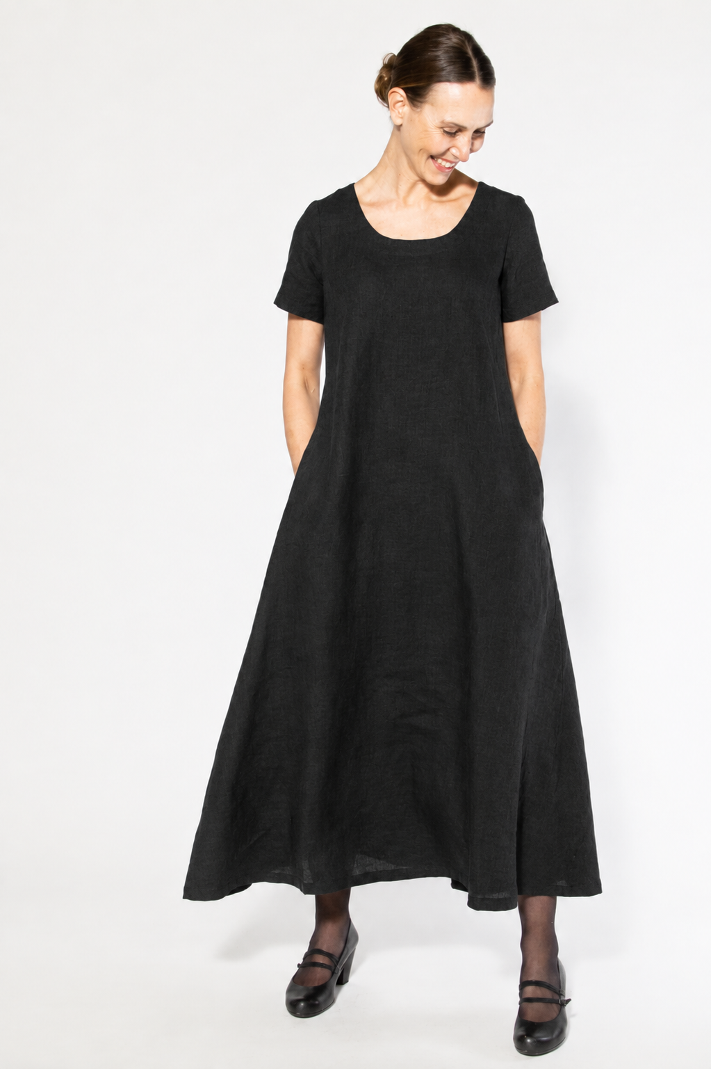 LEONA, Dress in Thin Linen