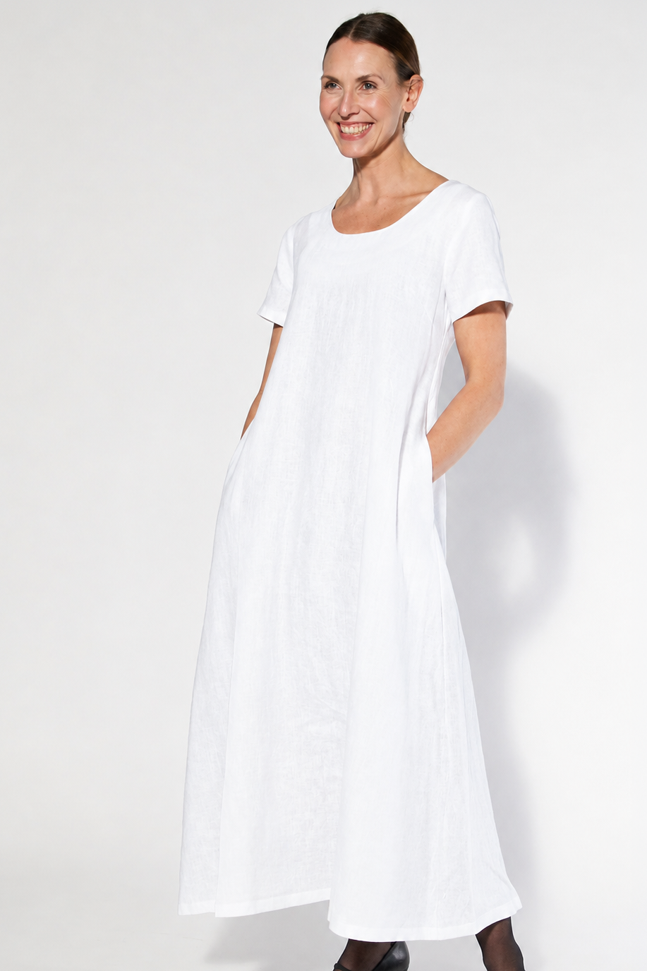 LEONA, Dress in Thin Linen