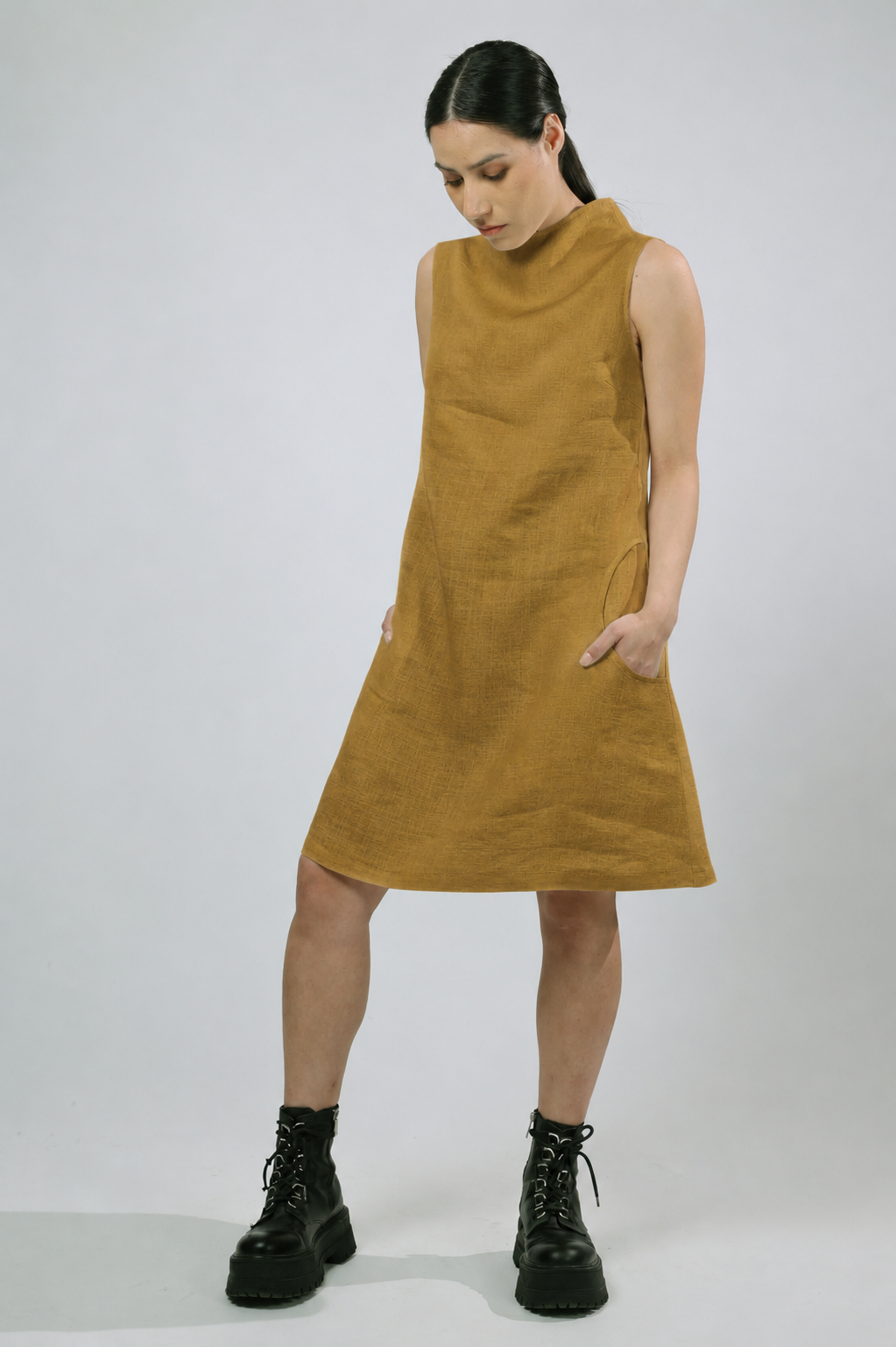 LOTTA, Dress in Thin Linen